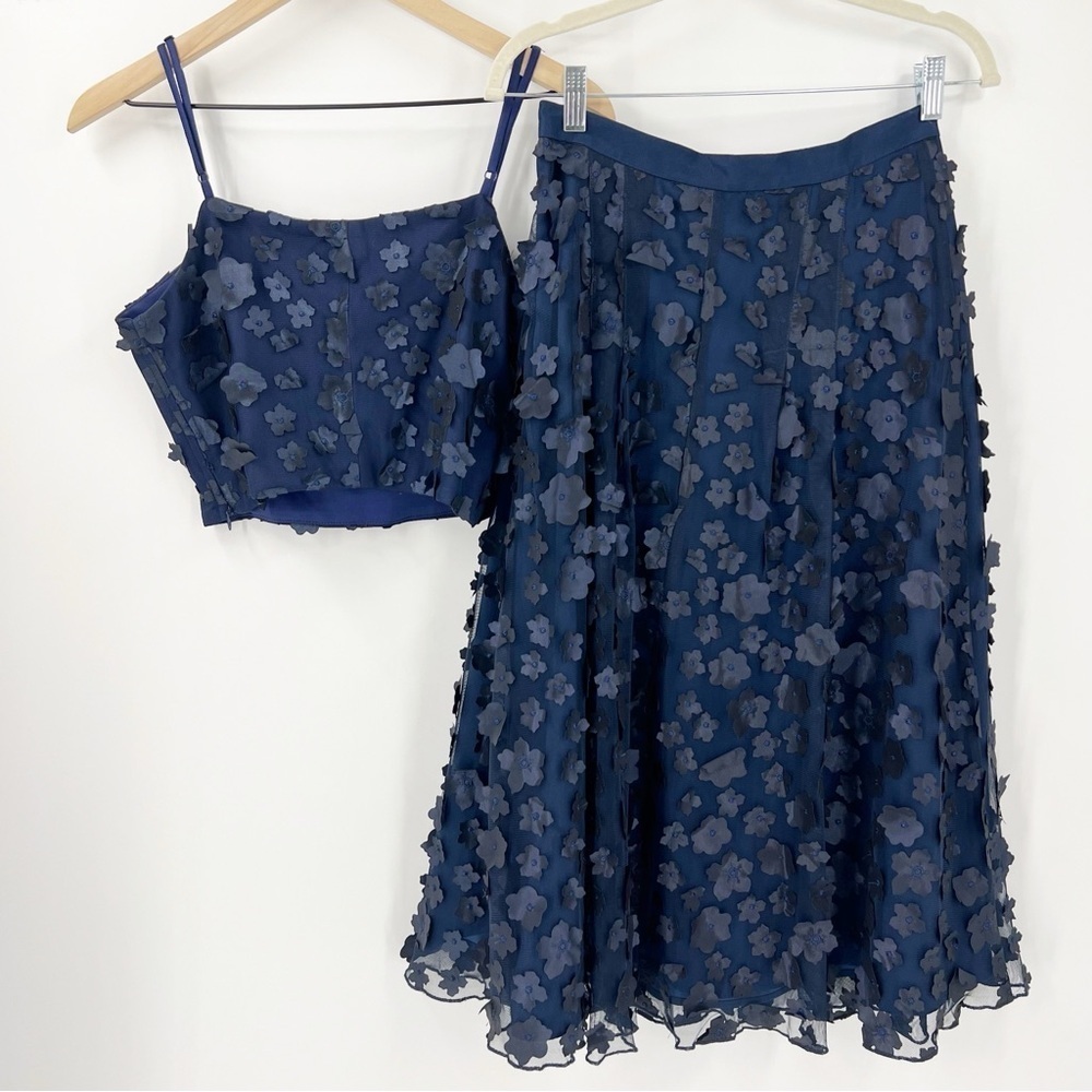 Eva Franco Mesh Top and Skirt Set Navy Petal Floral Cocktail Wedding Guest Sz 4 - Picture 8 of 9